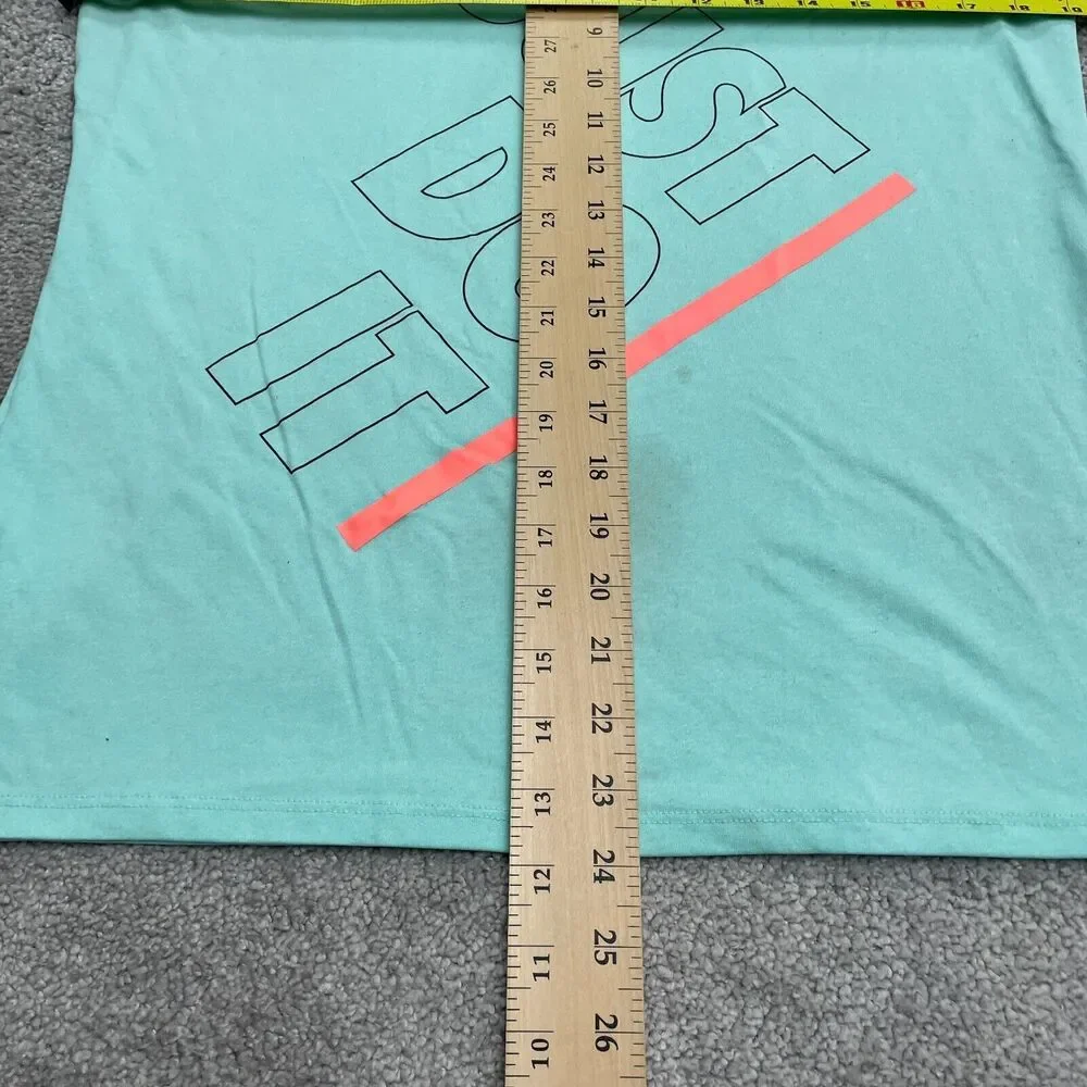The Nike Tee Dri-Fit Graphic T-Shirt Womens Large Green V-Neck Active Athletic